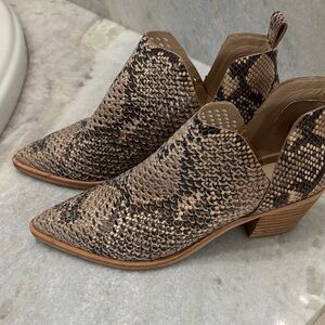 Dolce Vita Textured Ankle Booties - Brown and Black